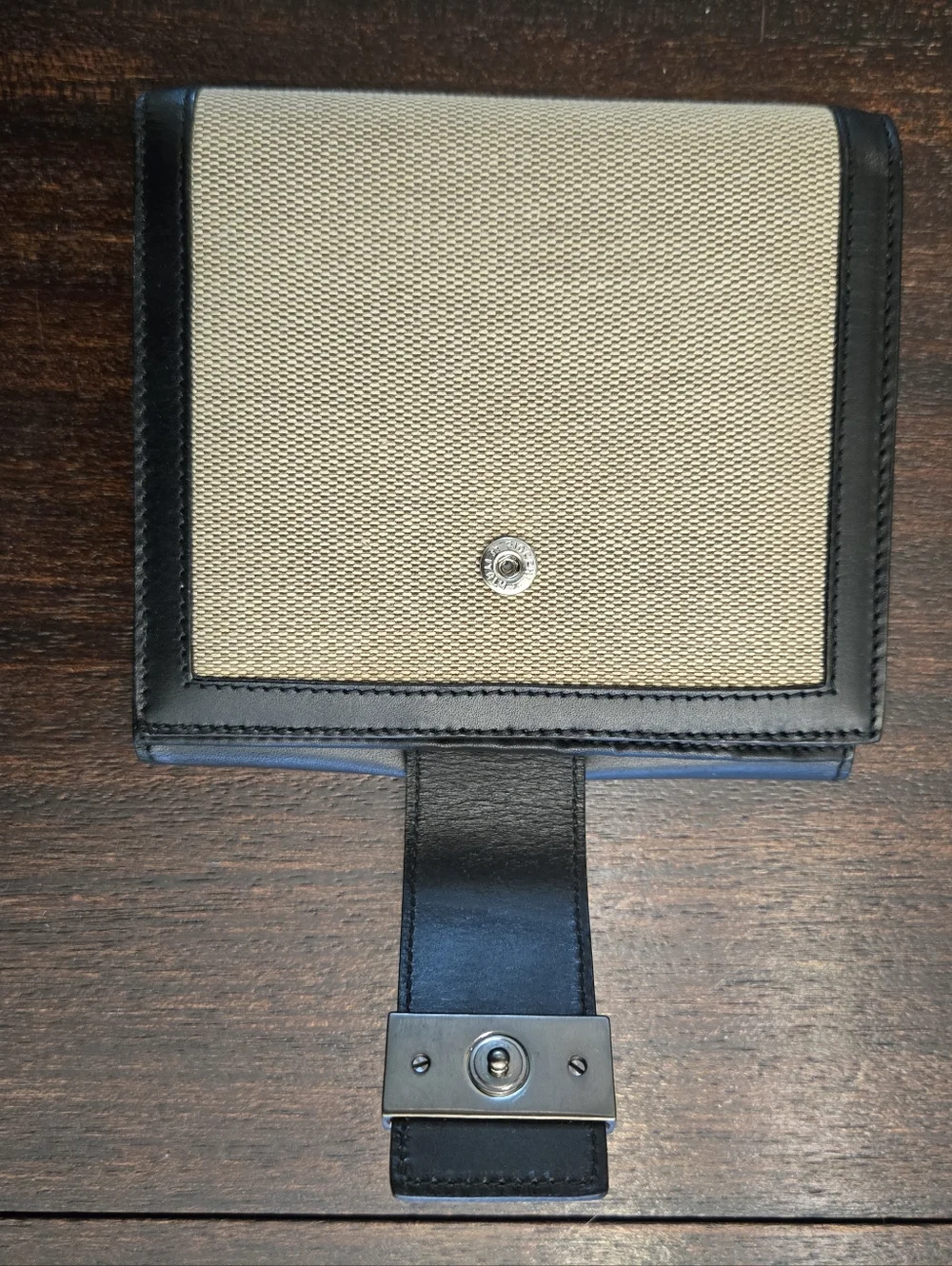 Gucci Two-Tone Men’s Card & Key Holder Wallet in Beige and Black